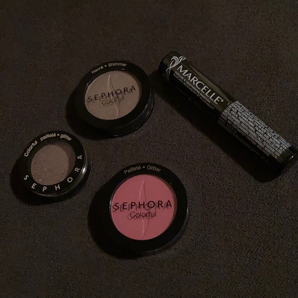 Full size eyeshadows!
